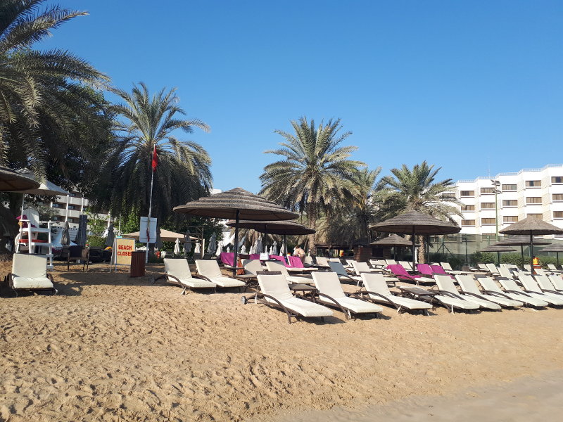 Пляж отеля LeMeridian AbuDabi 05
