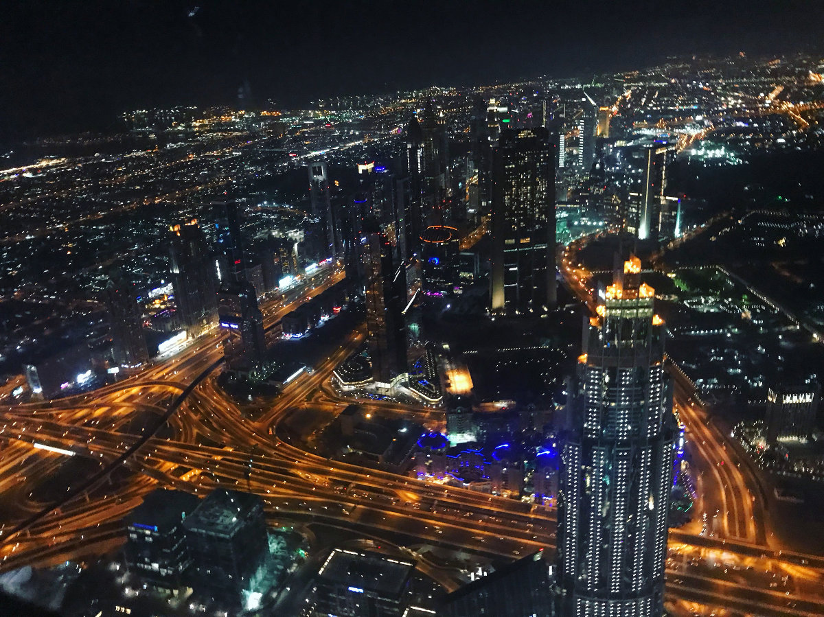 Вид со смотровой площадки башни Бурж Халива - что же посмотреть в ОАЭ в первую очередь